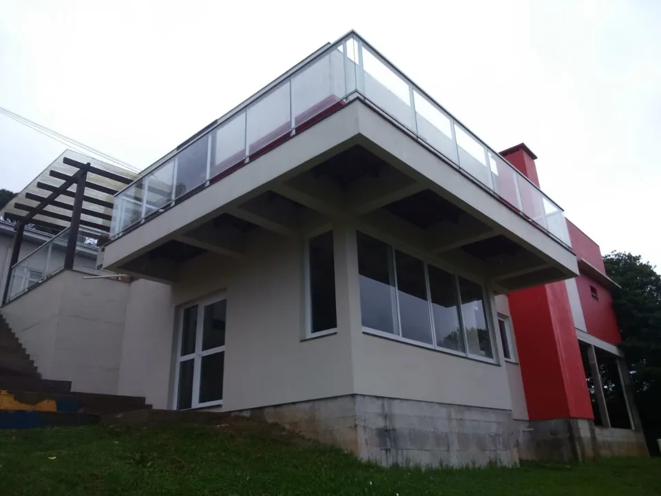 Guarda-corpo em varanda comercial