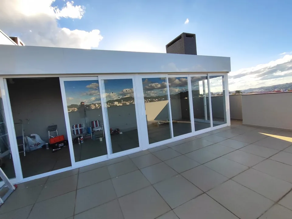 Portas de correr em terraço